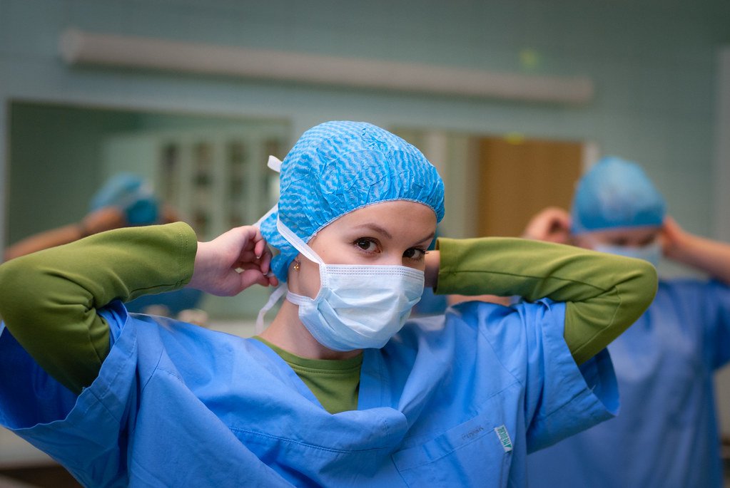 Photogenic nursing student prepping | Janne Ranta | Flickr