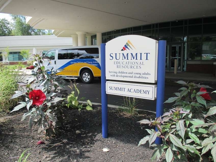 Summit Educational Resources - Education Construction | Uniland ...