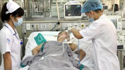 Méo miệng liệt nửa người do bệnh lý van tim | Báo Tri thức và Cuộc sống ...