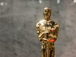 oscar de la renta accessories Elevate Your Elegance