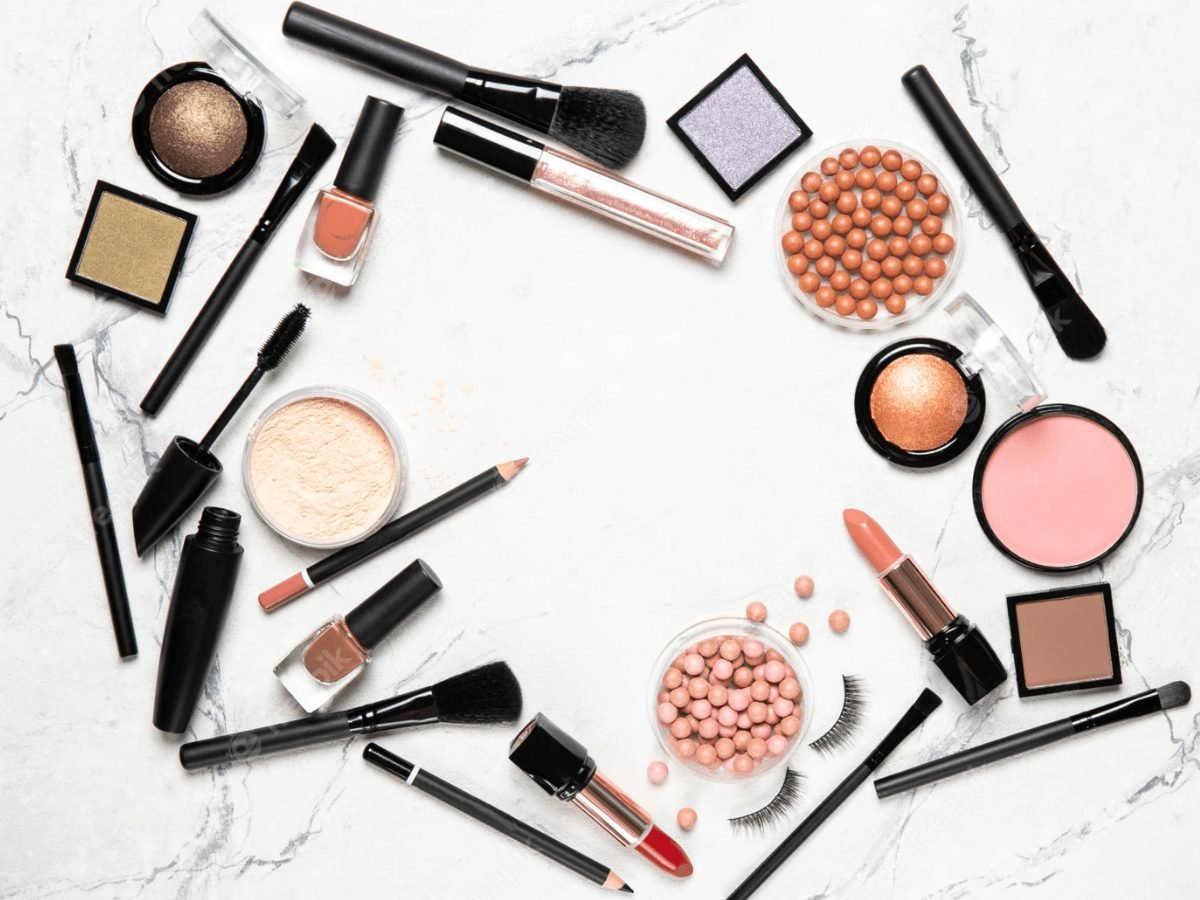 Toxic Chemicals in Cosmetics Toxic Chemicals in Cosmetics